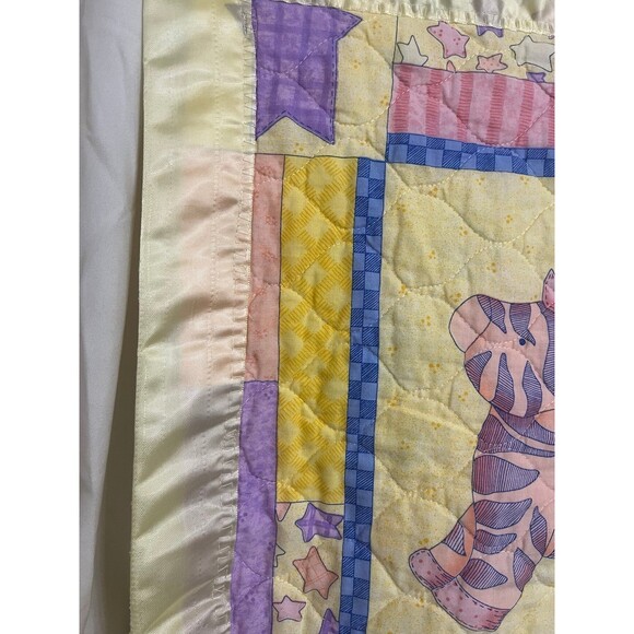 Vintage Baby Animals Yellow Baby Quilt with Satin Trim - Picture 3 of 6